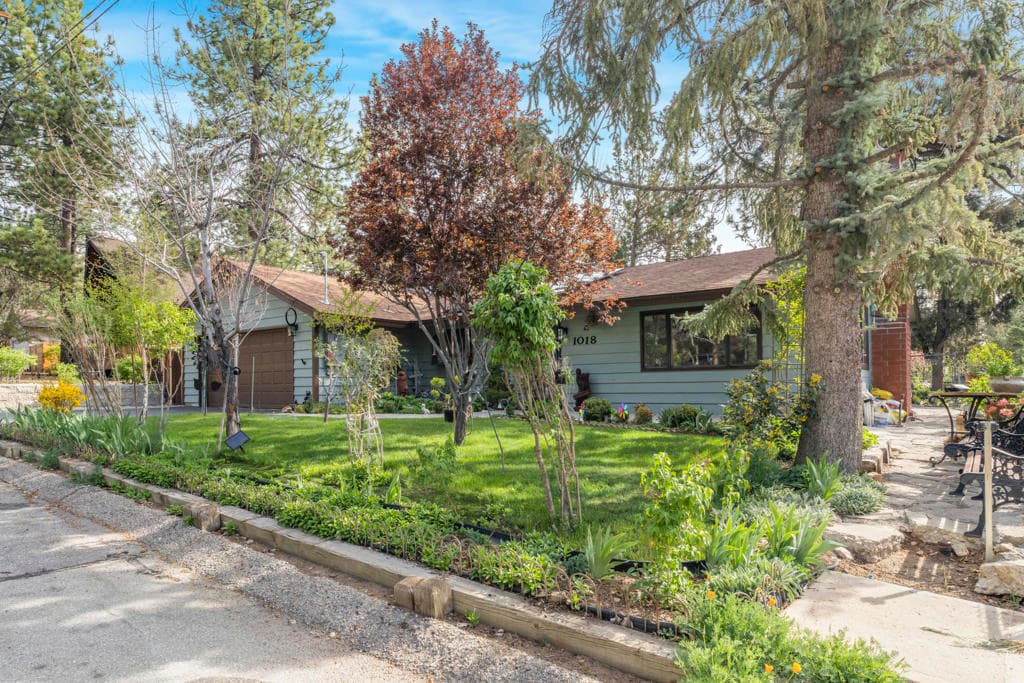1018 Feather Mountain Drive