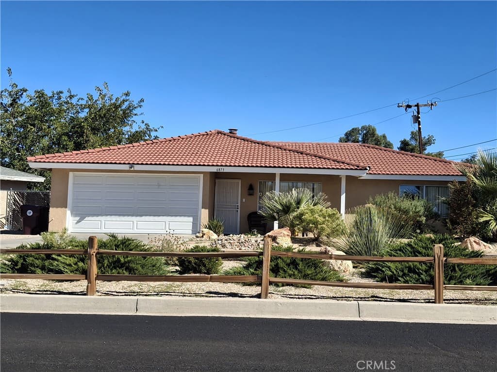 6873 Warren Vista