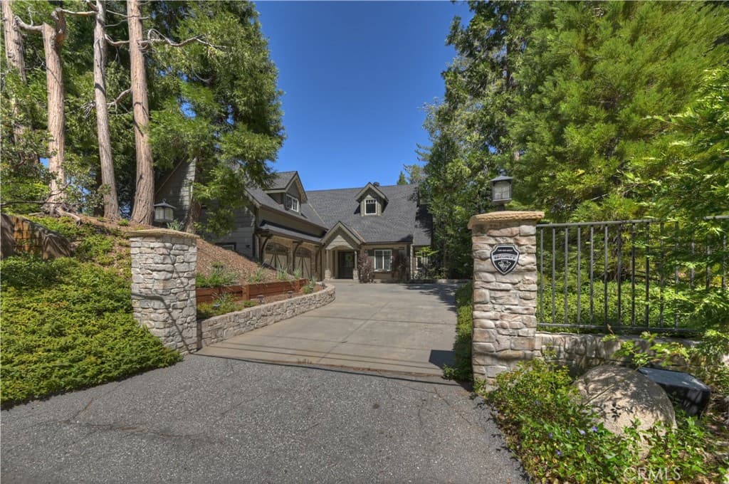 757 Nadelhorn Drive