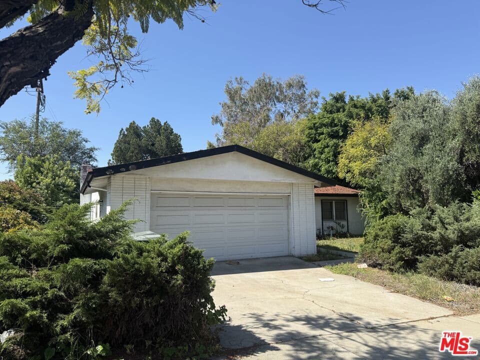 2121 Merle Drive