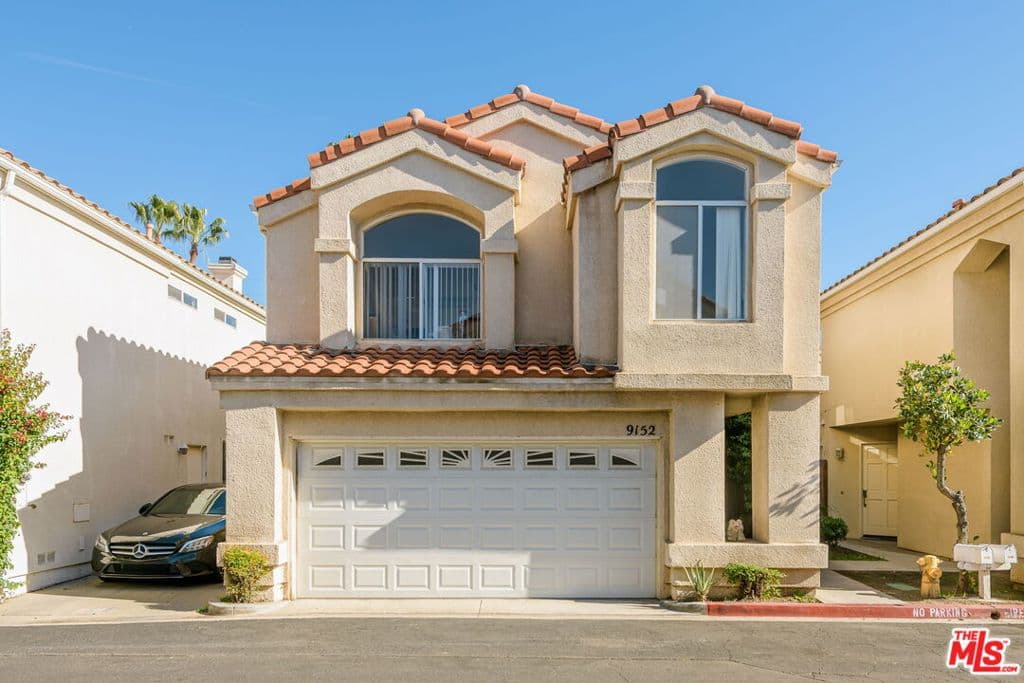 9152 Vincente Way