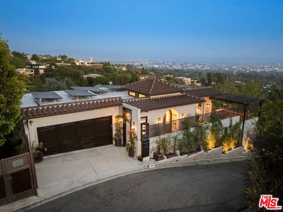 1380 Summitridge Place
