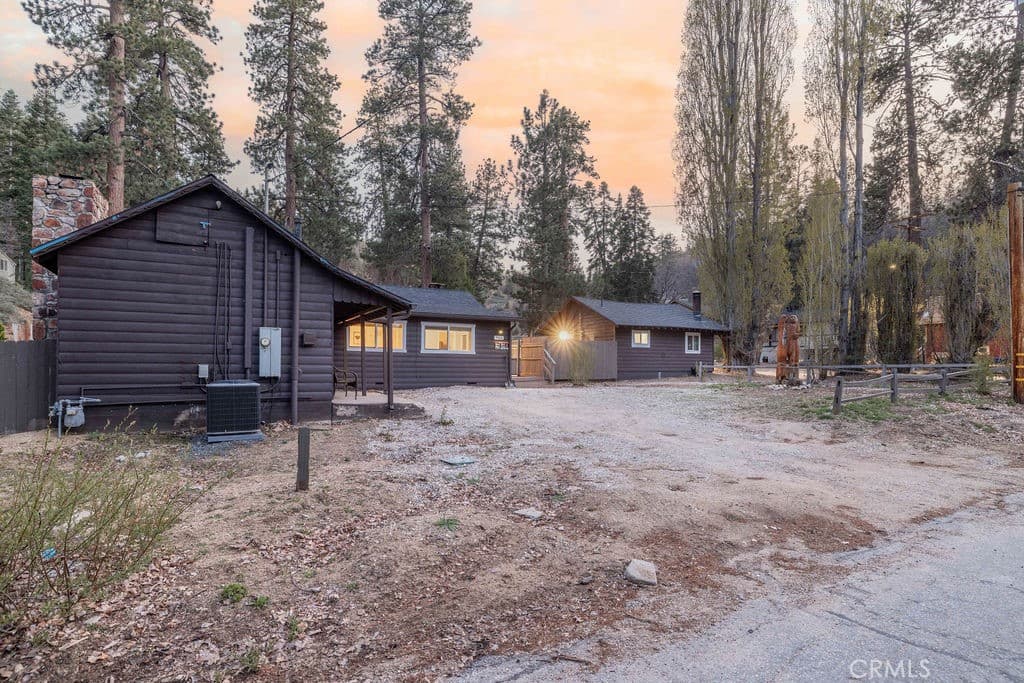986 Cameron Drive
