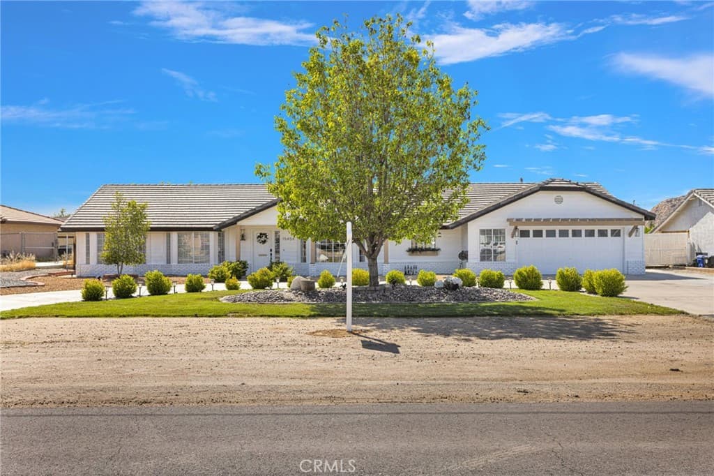 15454 Tuscola