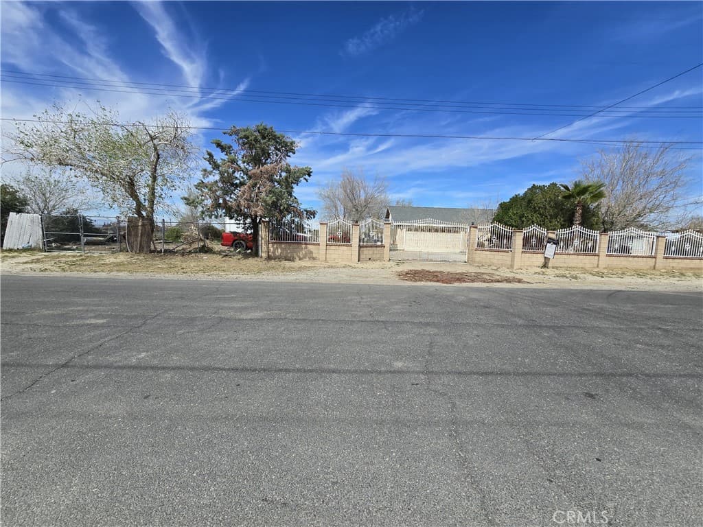9249 E Avenue R10