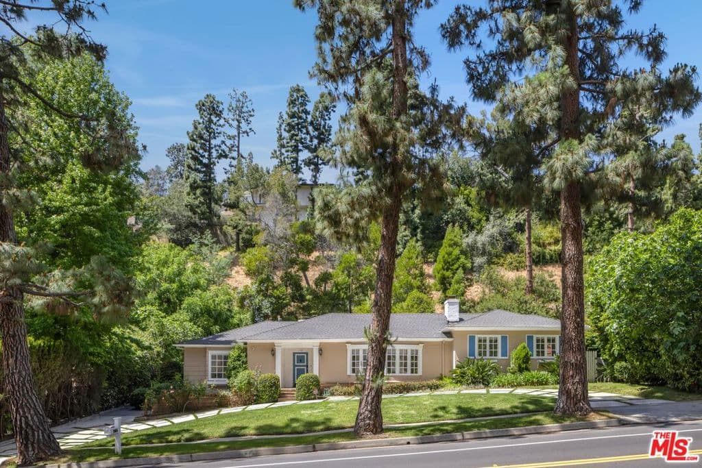 1165 Coldwater Canyon Drive