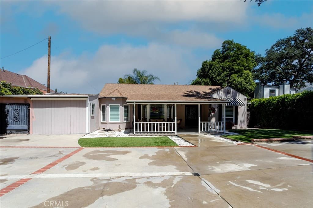 7284 Saint Estaban Street