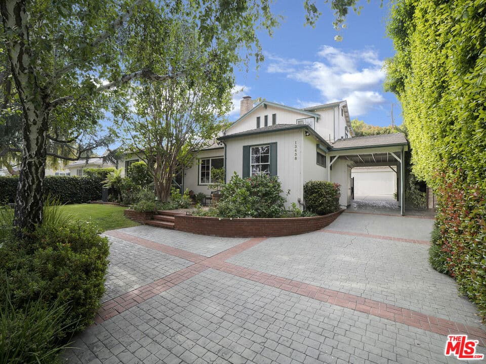 13438 Valley Vista Boulevard