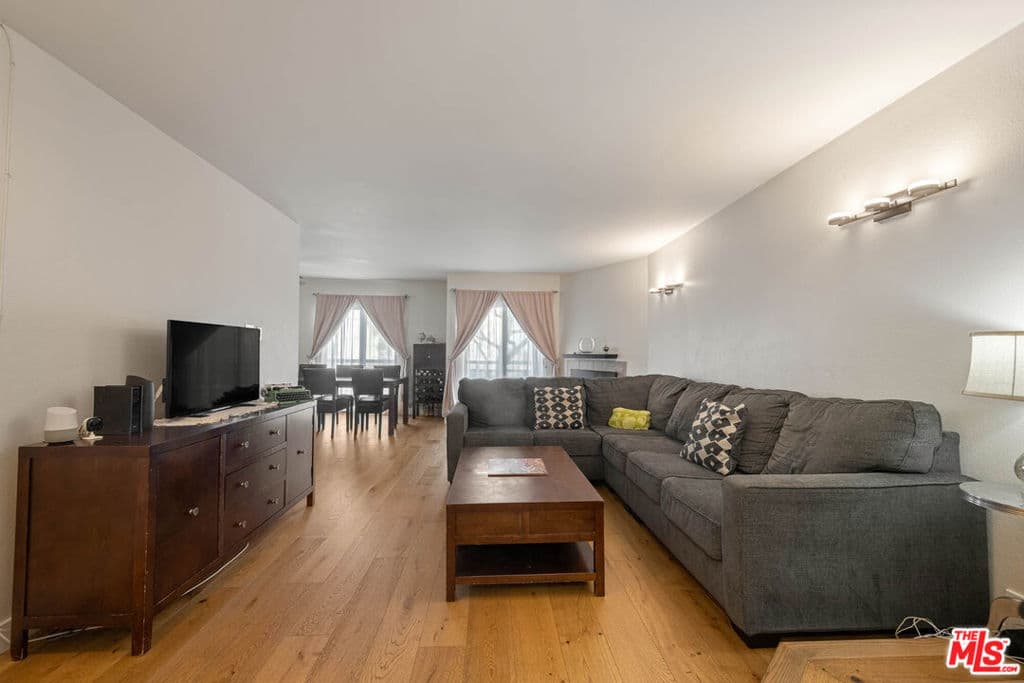 1515 S Beverly Drive 201