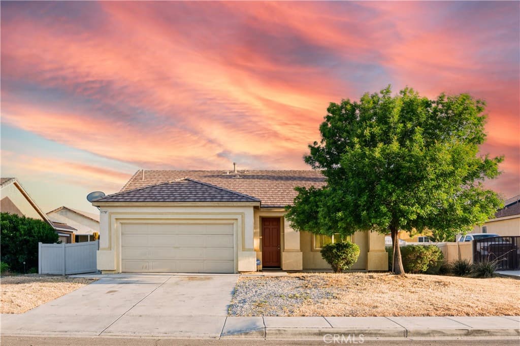 11797 Maywood