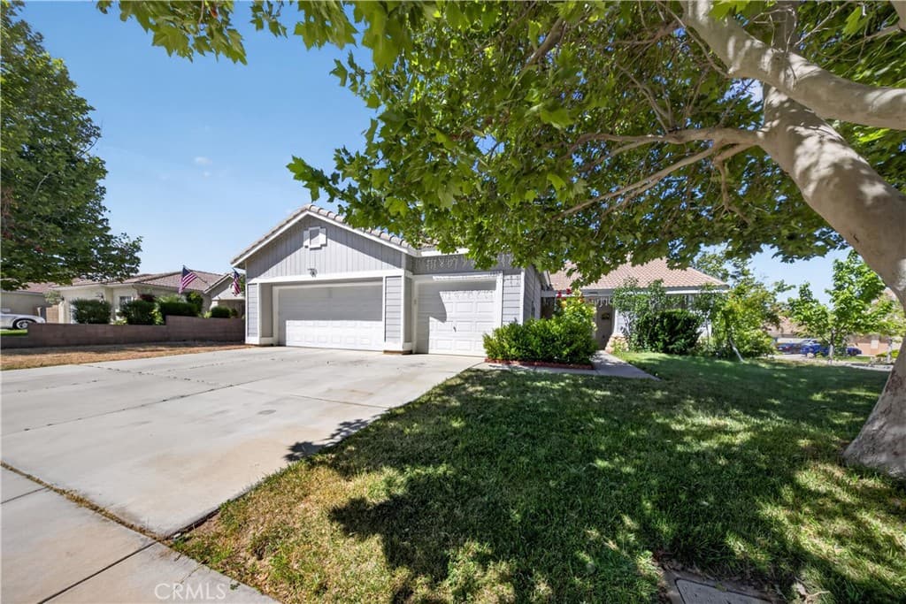 40533 La Quinta Court