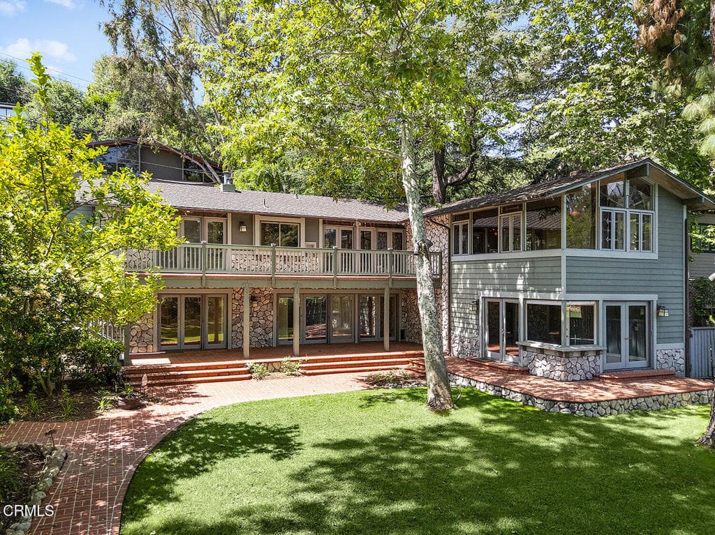 1265 Club House Drive
