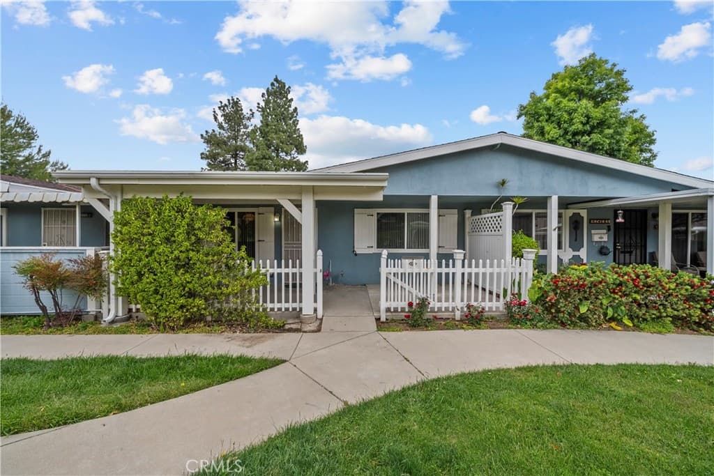 19148 Avenue Of The Oaks B