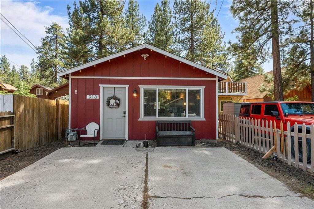 918 W Aeroplane Boulevard
