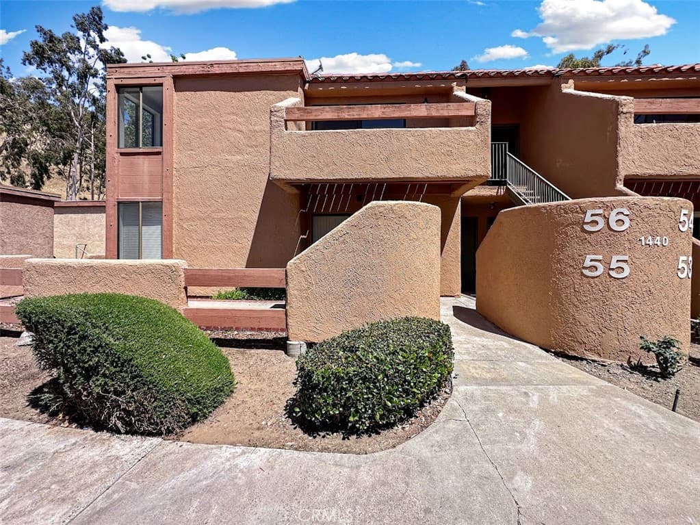 1440 W Edgehill 56