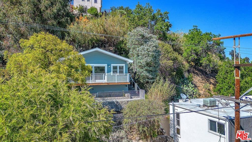 8443 Ridpath Drive