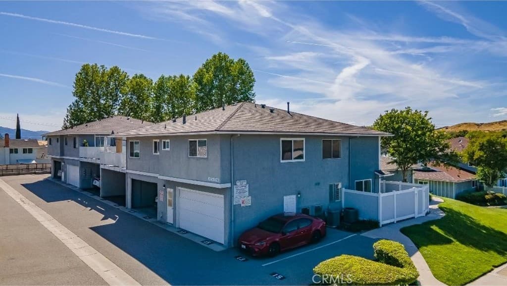 20766 Plum Canyon
