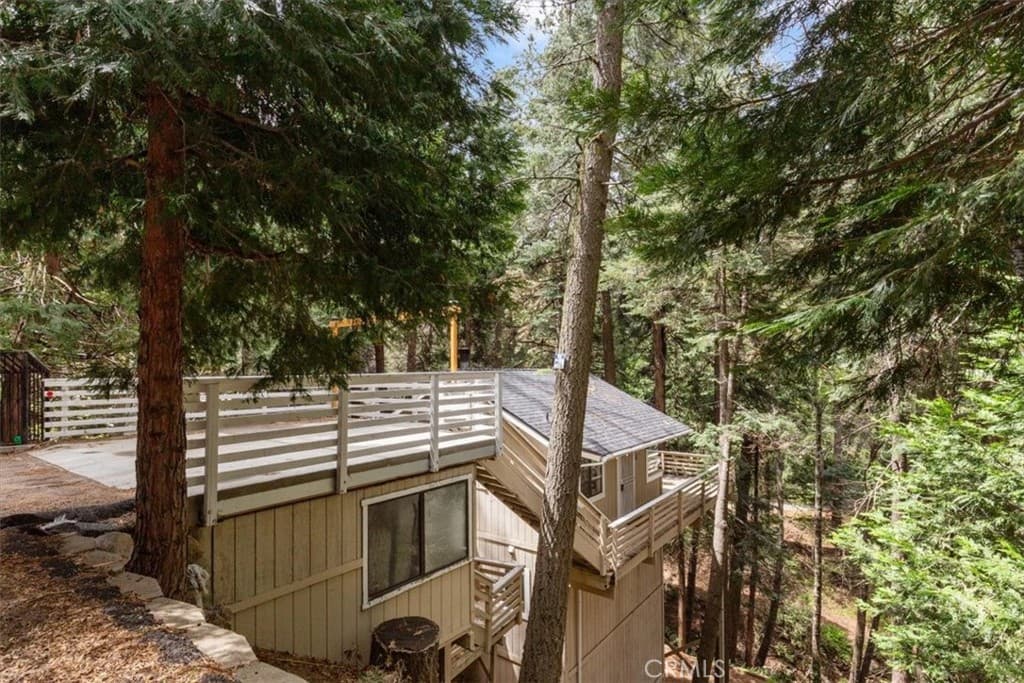 612 Sunderland Court