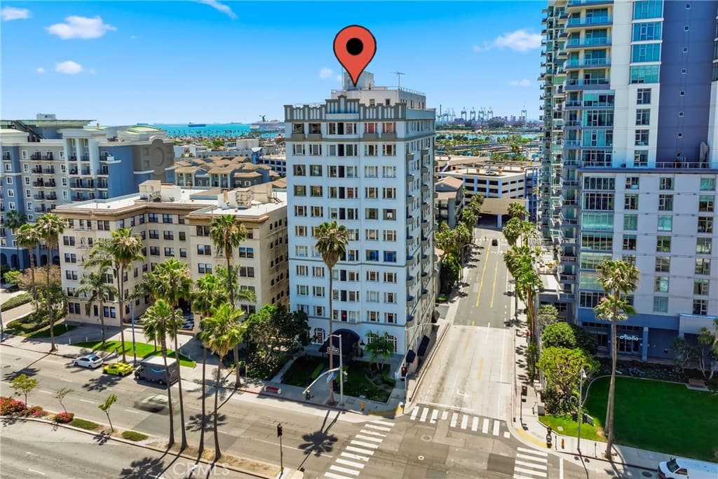 360 W Ocean Boulevard 607
