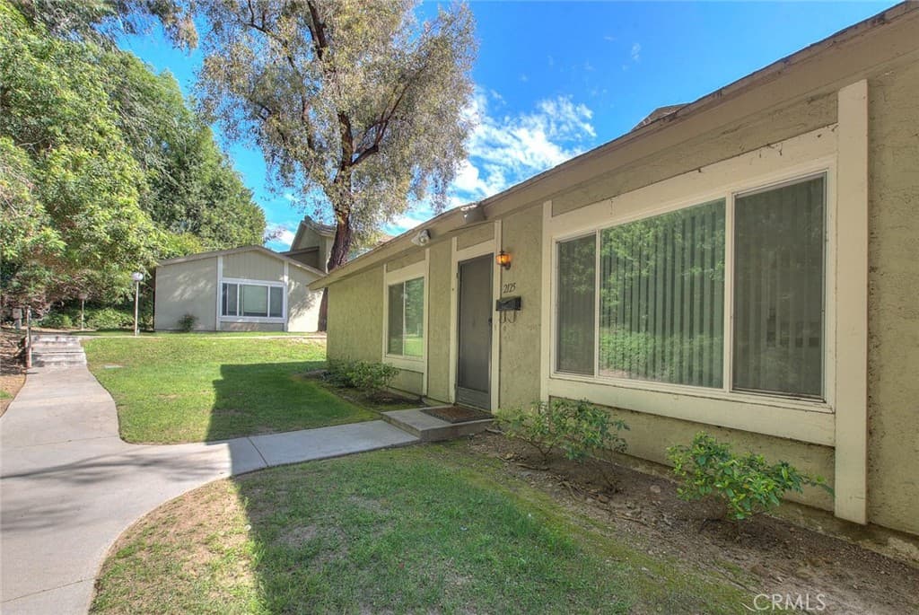 2125 E Aroma Drive