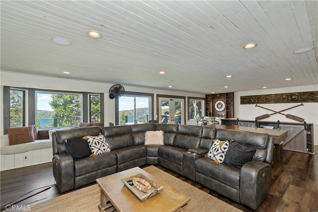 533 Sunderland Court