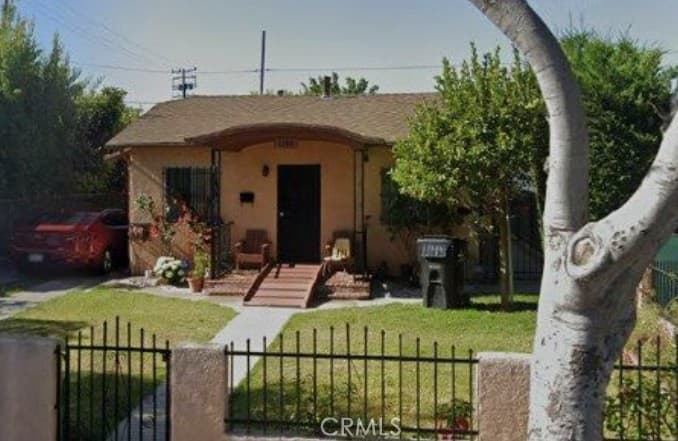 1144 E 65th