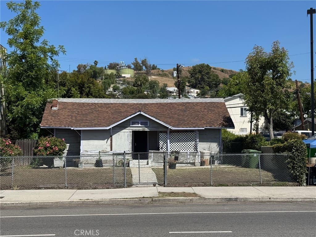 5077 Huntington N