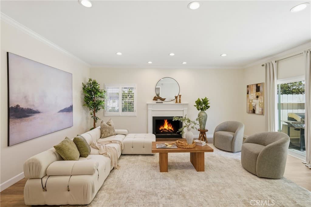 1433 S Beverly Drive