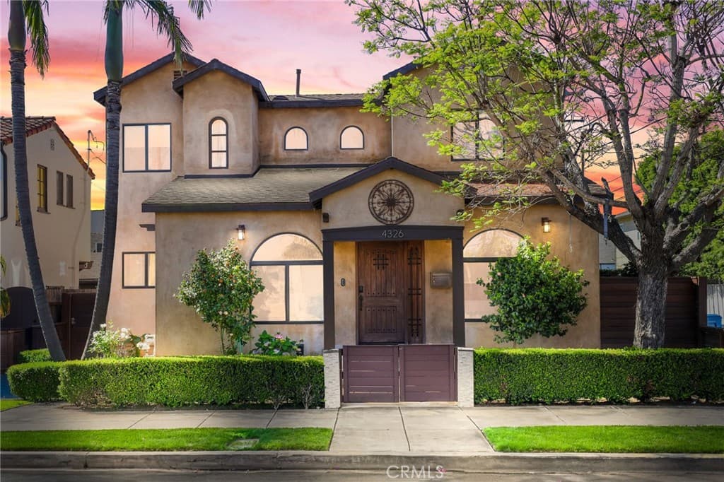 4326 E Vista Street