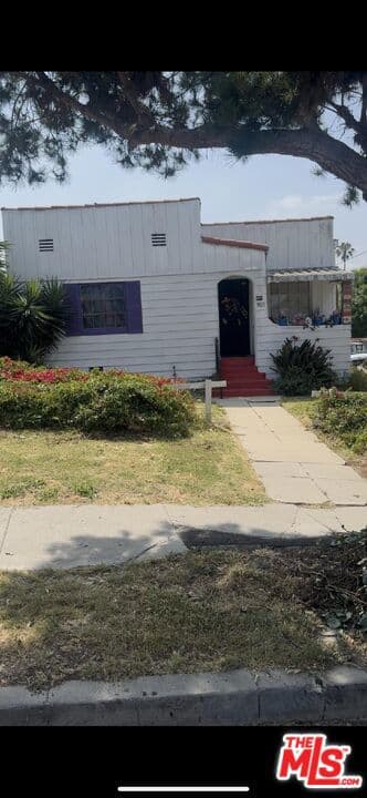 900 E 65th Street