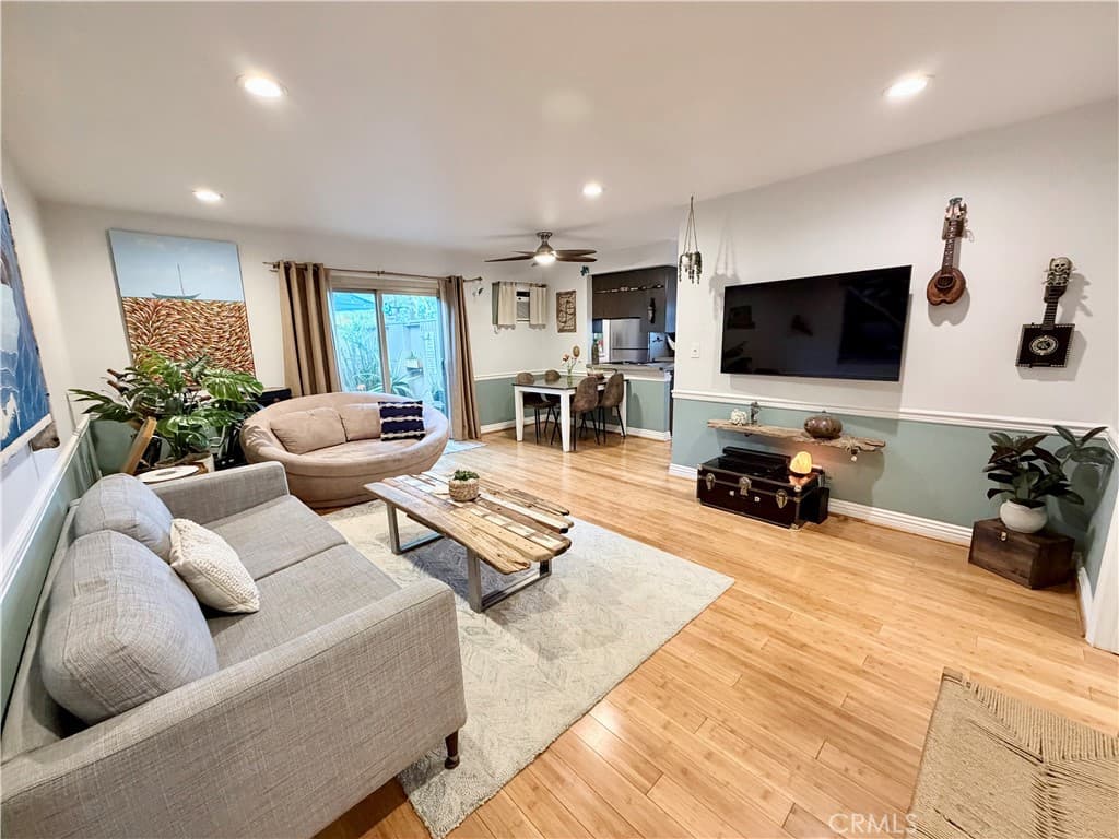 22030 Calvert 2