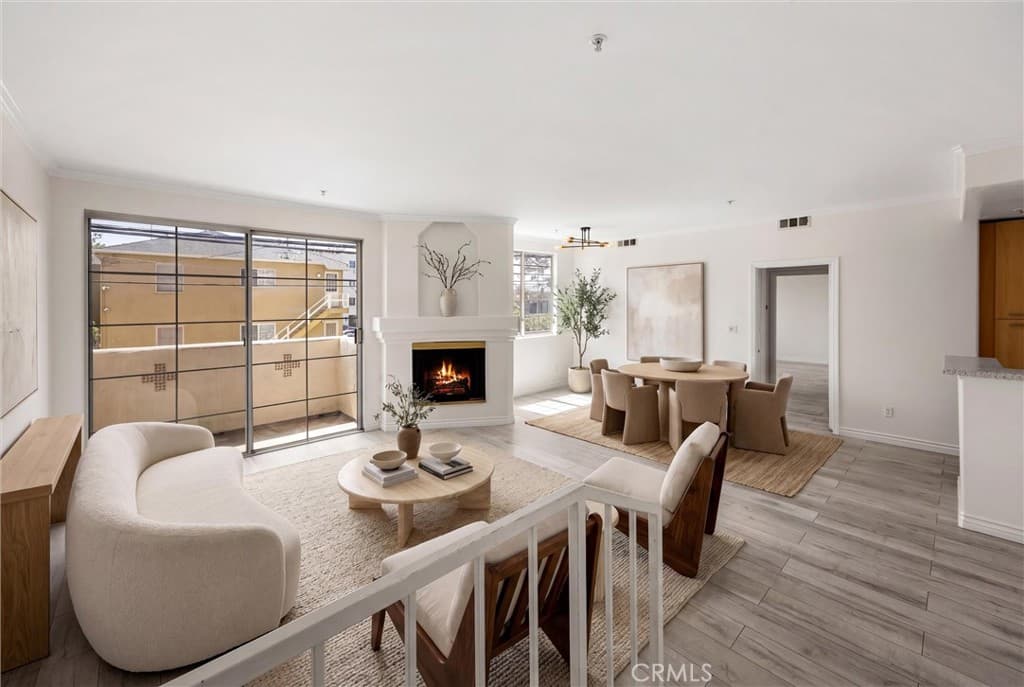 7122 La Tijera Boulevard H101