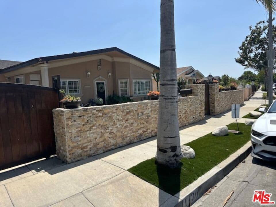 1130 E 66th Street