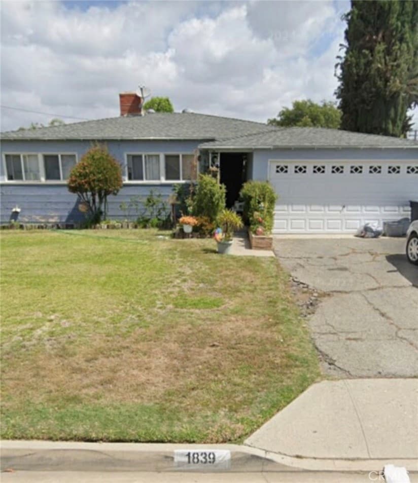 1839 E Stuart