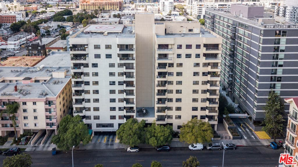 727 S Ardmore Avenue 304