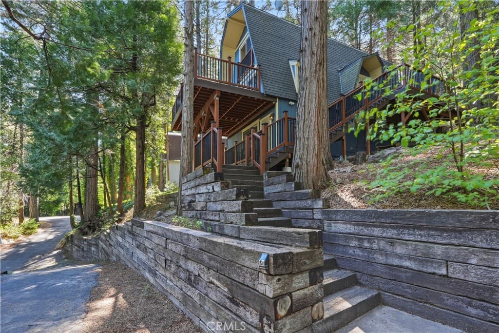 24091 Lakeview