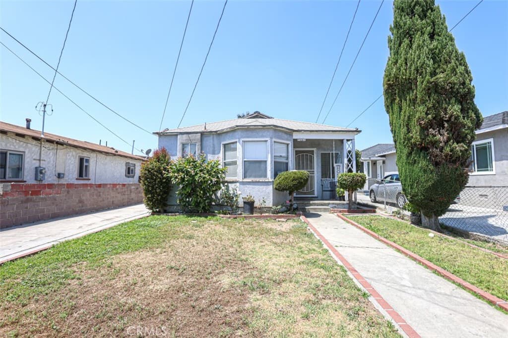 10223 S Grevillea