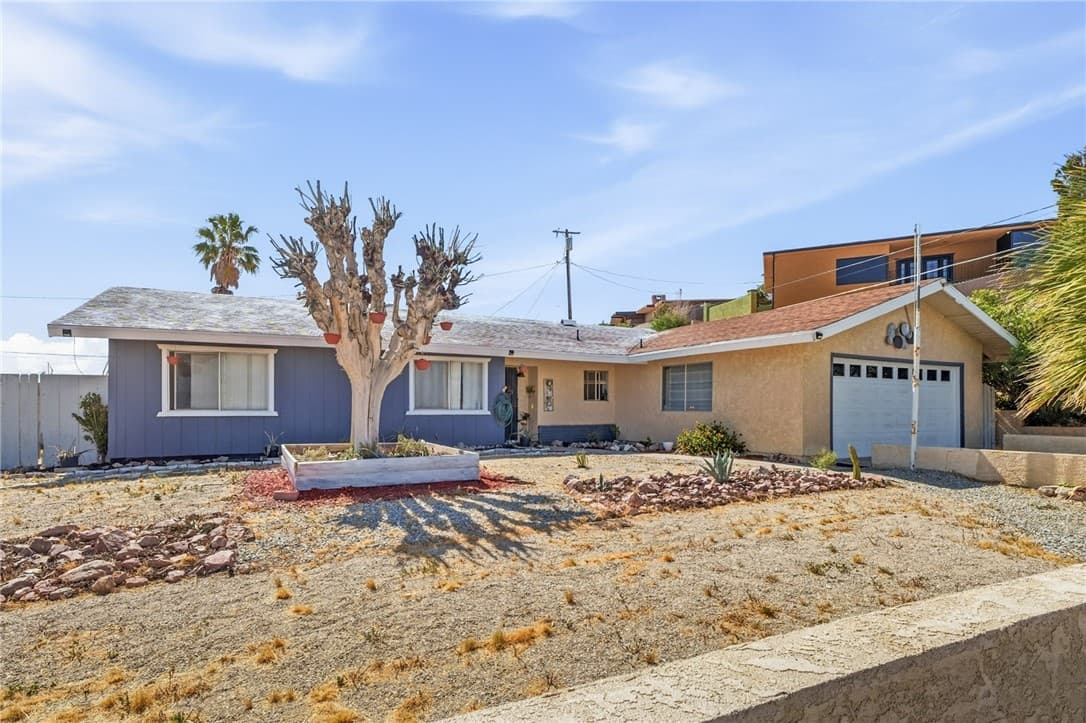 1104 Bigger St