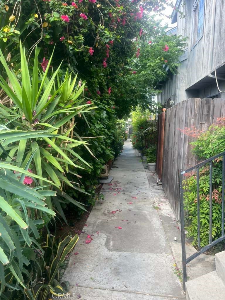 9332 Van Nuys Blvd 56