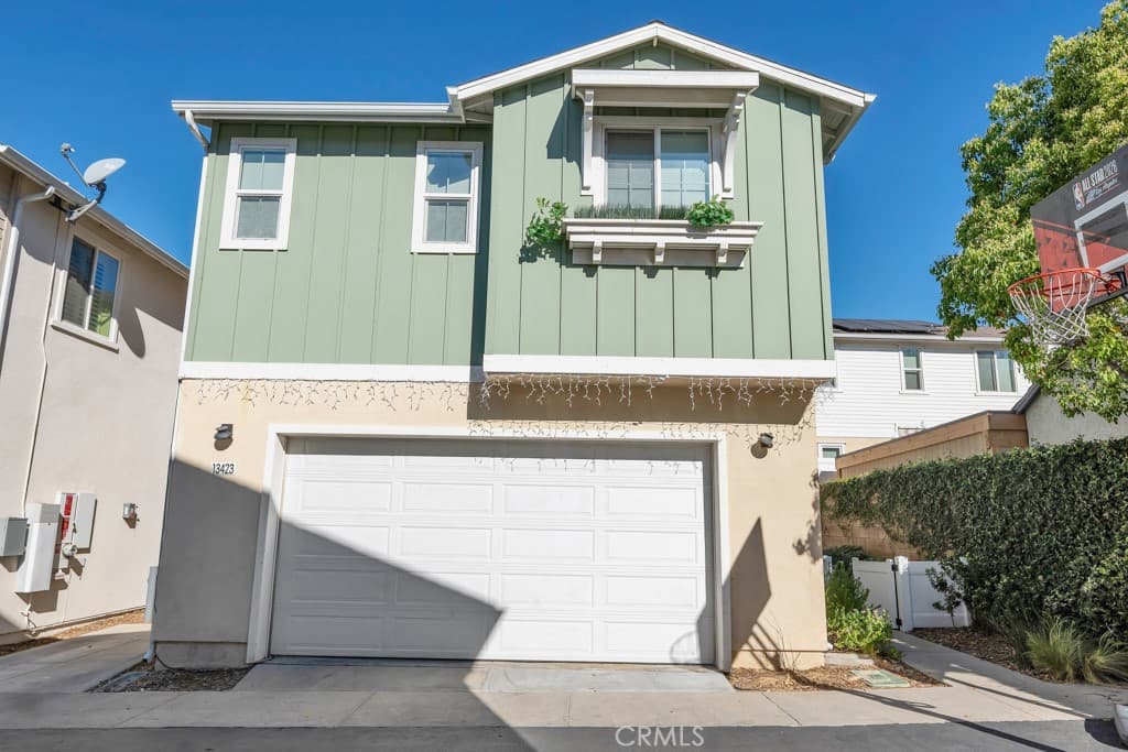13423 W Saddle Rock Place