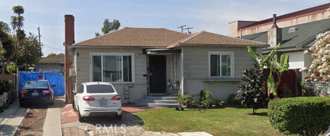 852 W 112th