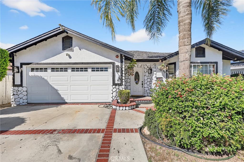 10939 Little Lake