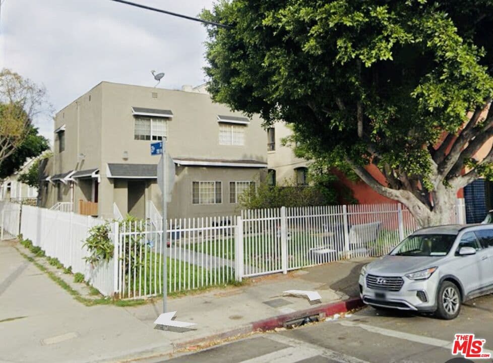 1981 Estrella Avenue