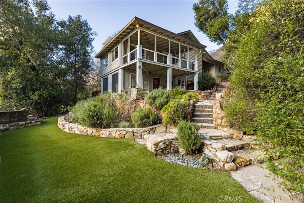 2305 Sugarloaf Drive