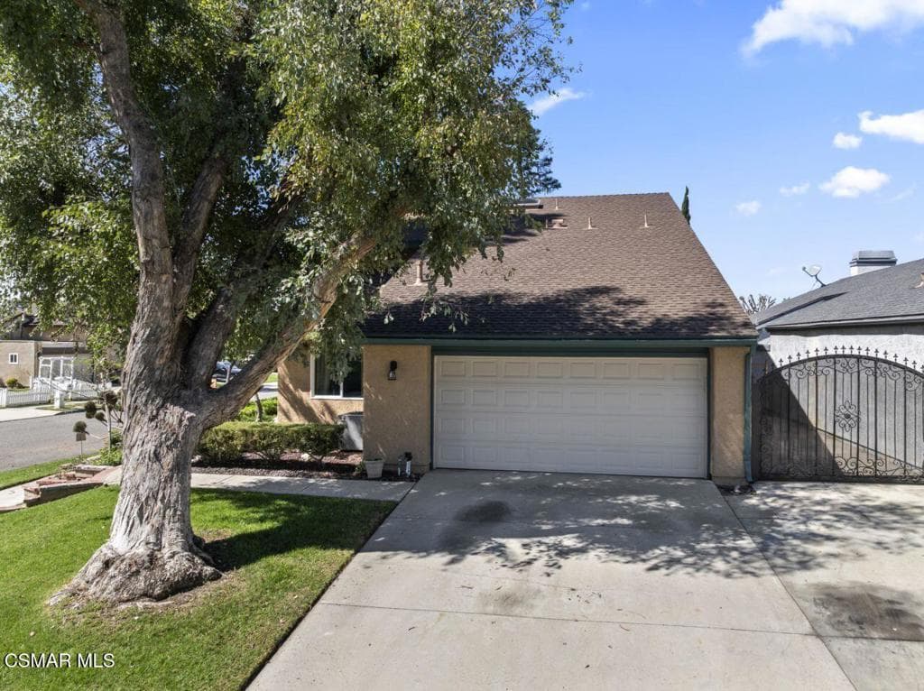 2461 Pinewood Place