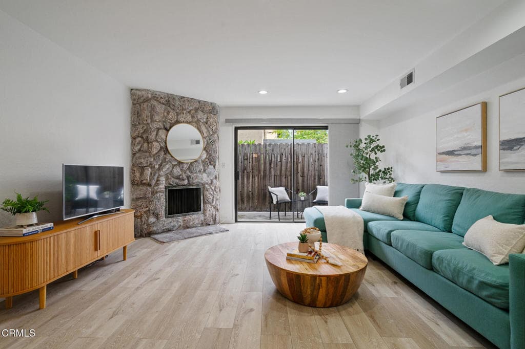 544 E Magnolia D