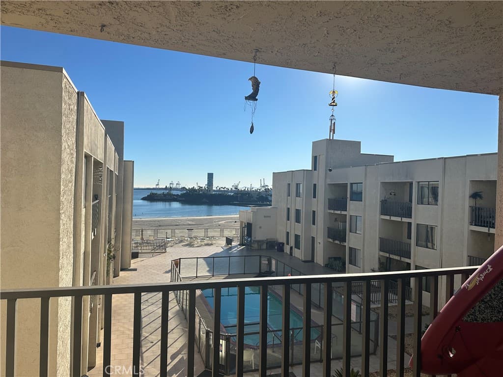 1140 E Ocean Boulevard 320