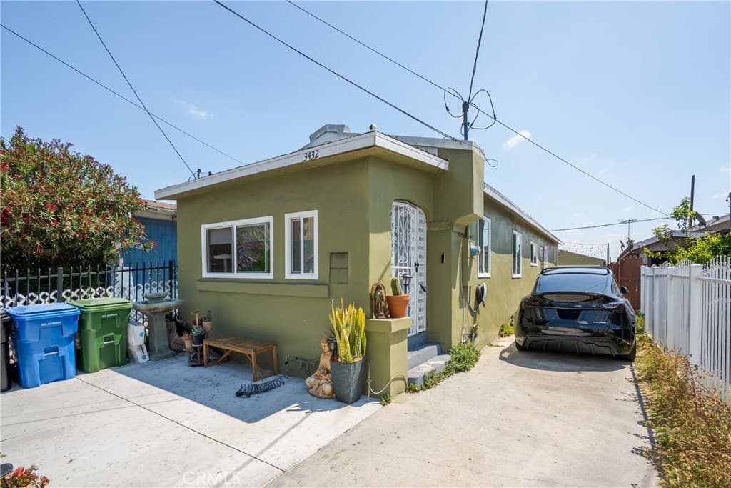 3432 Arlington