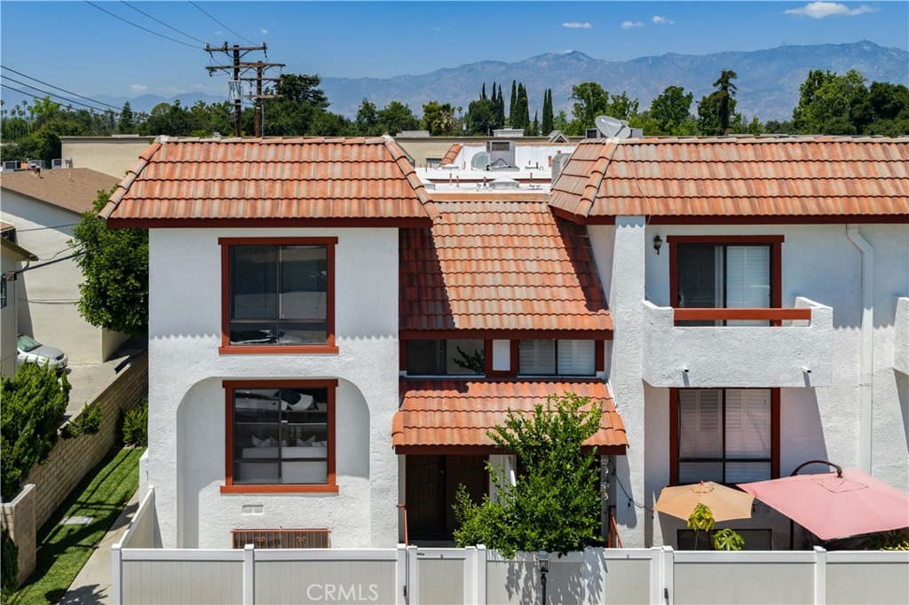 511 N Curtis F