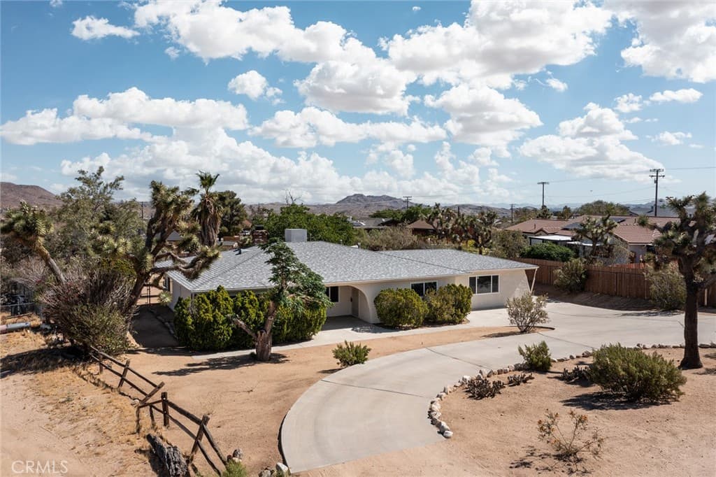 58390 Delano Trail
